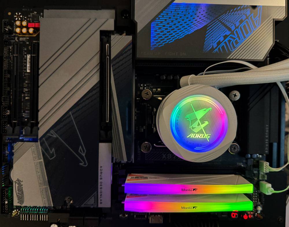 技嘉 X870E AORUS MASTER 主机板开箱评测分享：给你最强战斗力的 AMD 平台