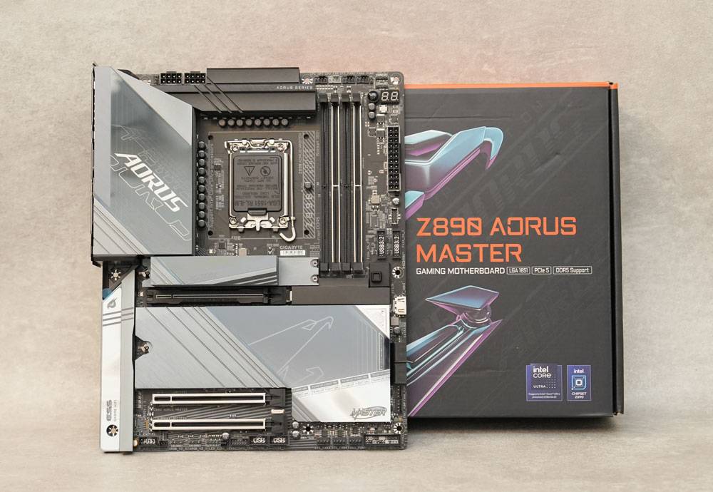 技嘉 Z890 AORUS MASTER 主机板开箱+Intel Core Ultra 9 285K评测分享：超多DIY友善设计且用料扎实效能突出！